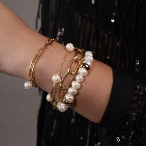 Pulsera  "Paper Clip" con charm de Perla Chapa de Oro 22