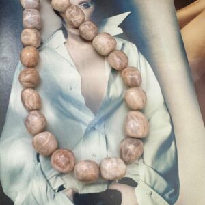 Collar de piedra natural Opalo Rosa