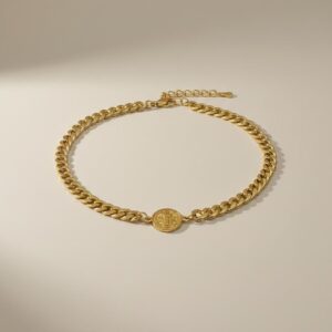Collar "Divina Proteccion"Collar San Benito Dorado 22K – Cadena Gruesa con Medalla Protectora CIANNA
