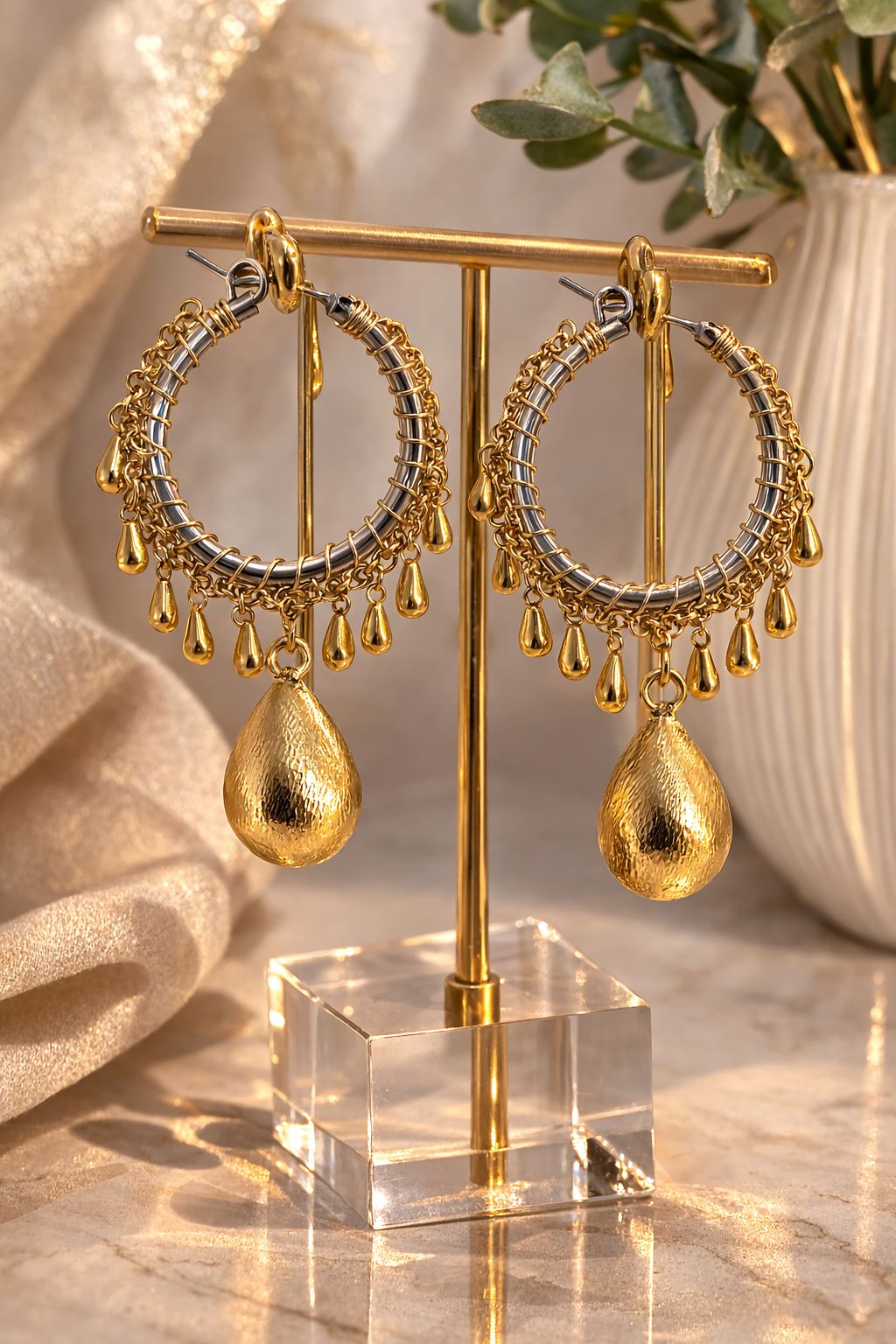 Aretes tipo arracadas "Isola Doré" en Plata Vermeil 18k - Image 3