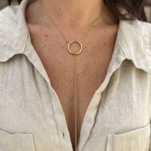 Collar Largo Dorado Minimalista con aro y Caída lineal -CIANNA Aura line Chapa de Oro 22K