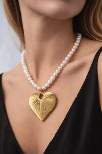 Collar Corazón Dorado Perla-Chapa de Oro 22 CIANNA