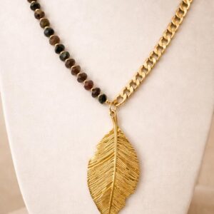 Collar Pluma Dorada Cadena Dorada Chapa de Oro 22K con Piedra Natural Turmalina