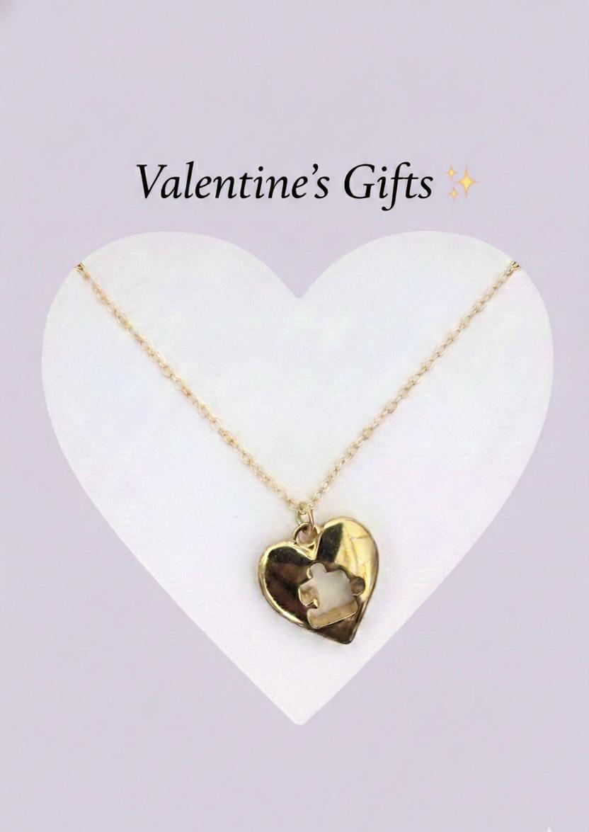 Collar de corazón tipo rompecabezas en chapa de oro 22k Cianna