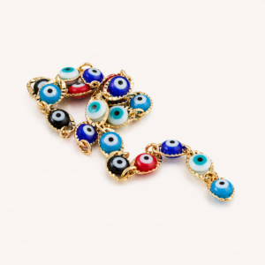 Collar Nazar Rainbow con ojitos turcos de varios colores y chapa de oro 22k marca Cianna