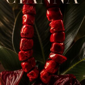 Collar de coral natural rojo estilo chunky con tipografía de revista marca Cianna