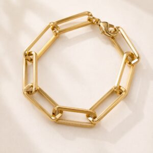 Pulsera de eslabon cuadrado grande y alargado con chapa de oro de 22k de la marca Cianna.