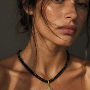 collar-gunmetal-con-dije-de-sol-en-microzirconias4.jpg